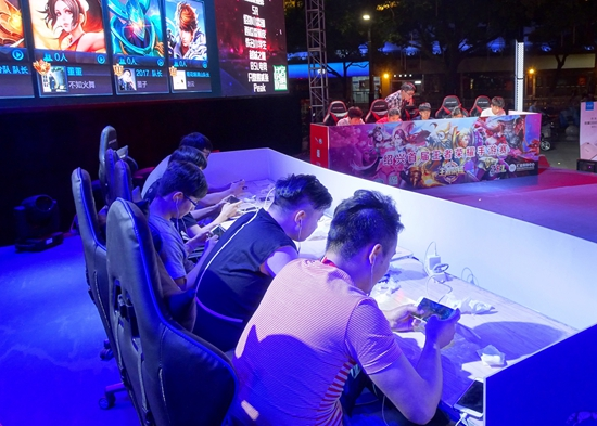 由边线向肋 由边线向肋